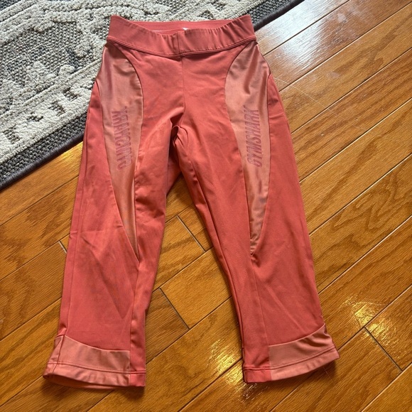 Gymshark Coral Capri Leggings Womens Size Small - Picture 1 of 3